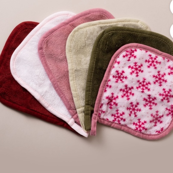 Erase Your Face 12 Days of Cleansing Reusable Makeup Removing Cloths Set NEW - Picture 13 of 15
